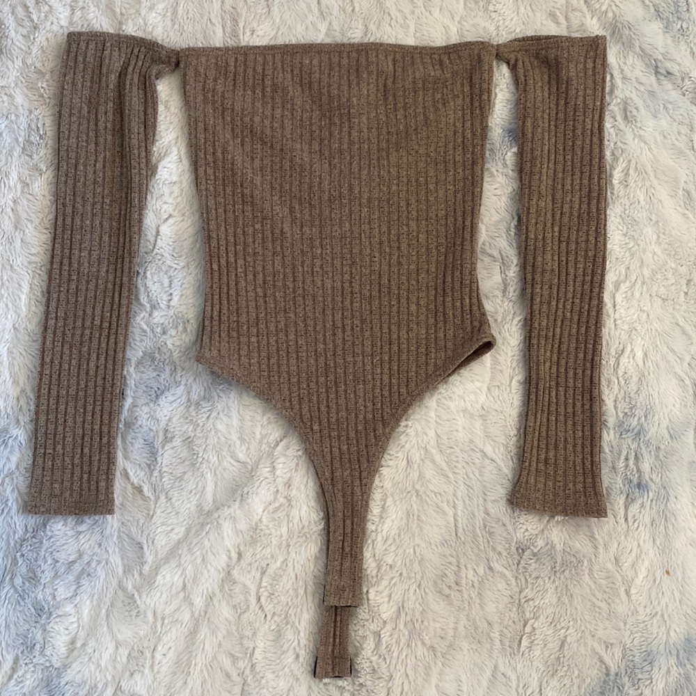 Medium tan fitted bodysuit